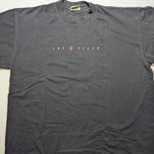 Vintage 1997 X-Files T-shirt - The Truth is Out There